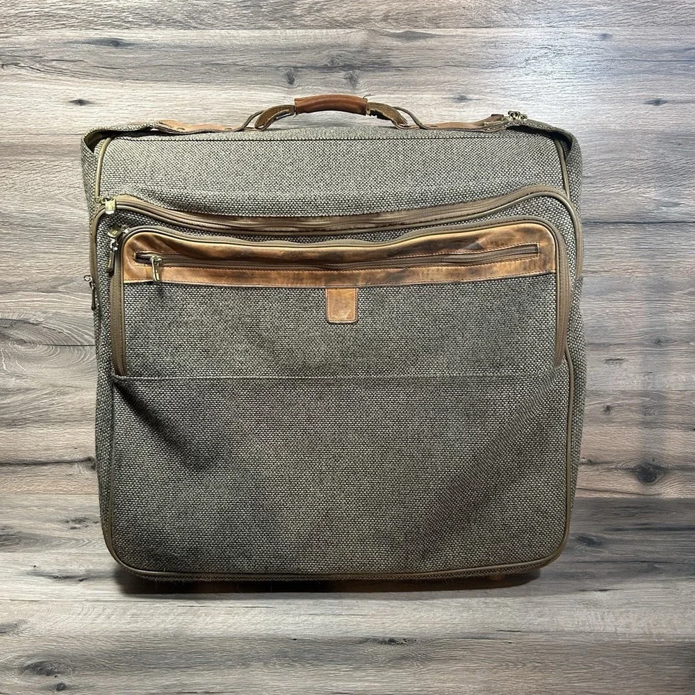 Vintage HARTMANN - Luggage 24x24x12‎ Tweed Garment Bag- excellent Late 80s